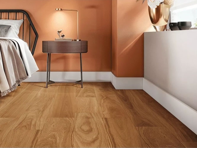 Rodapé LEV102 branco de poliestireno com 100mm de altura Santa Luzia